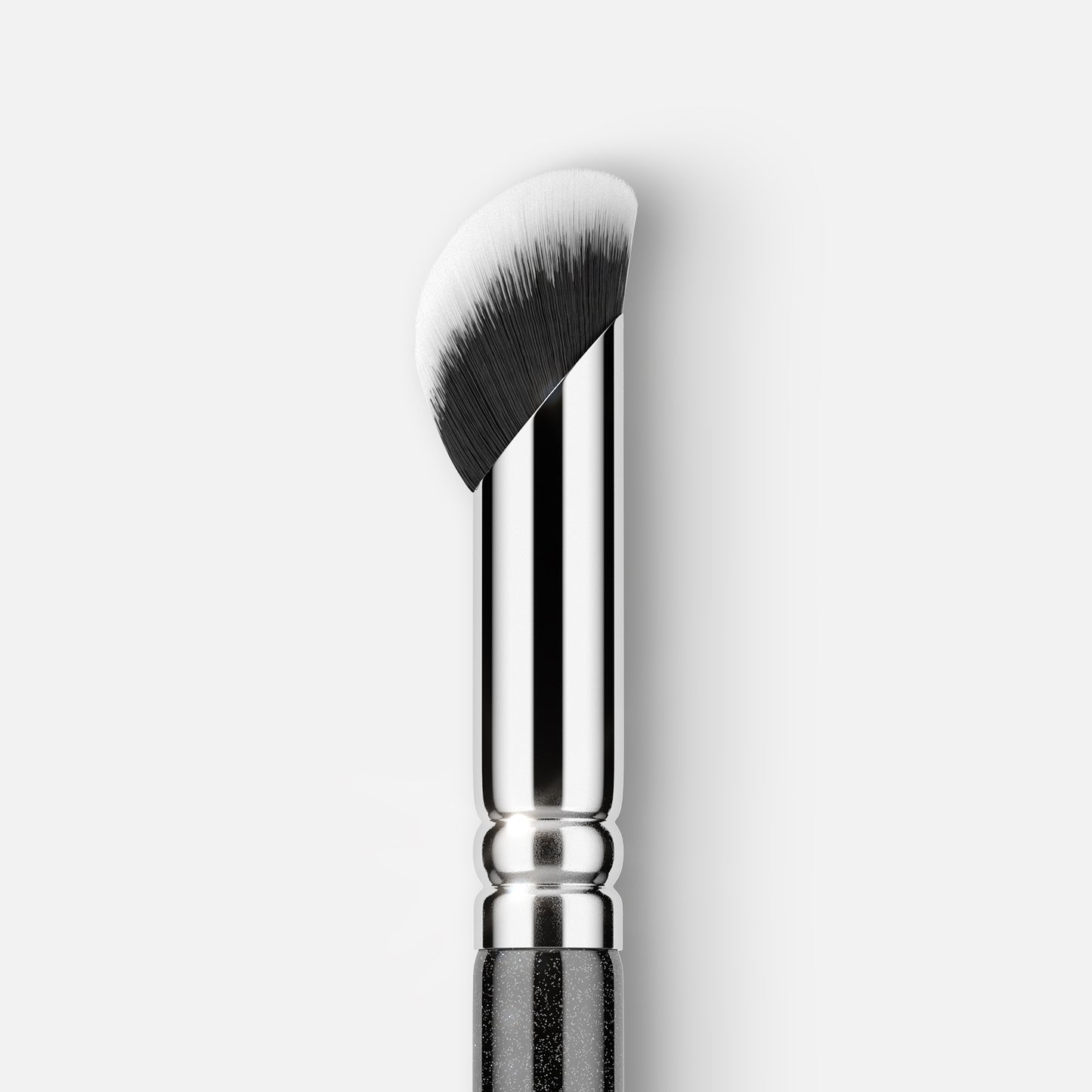 146 Concealer Touch & Blend Pinsel Expanded Image 2