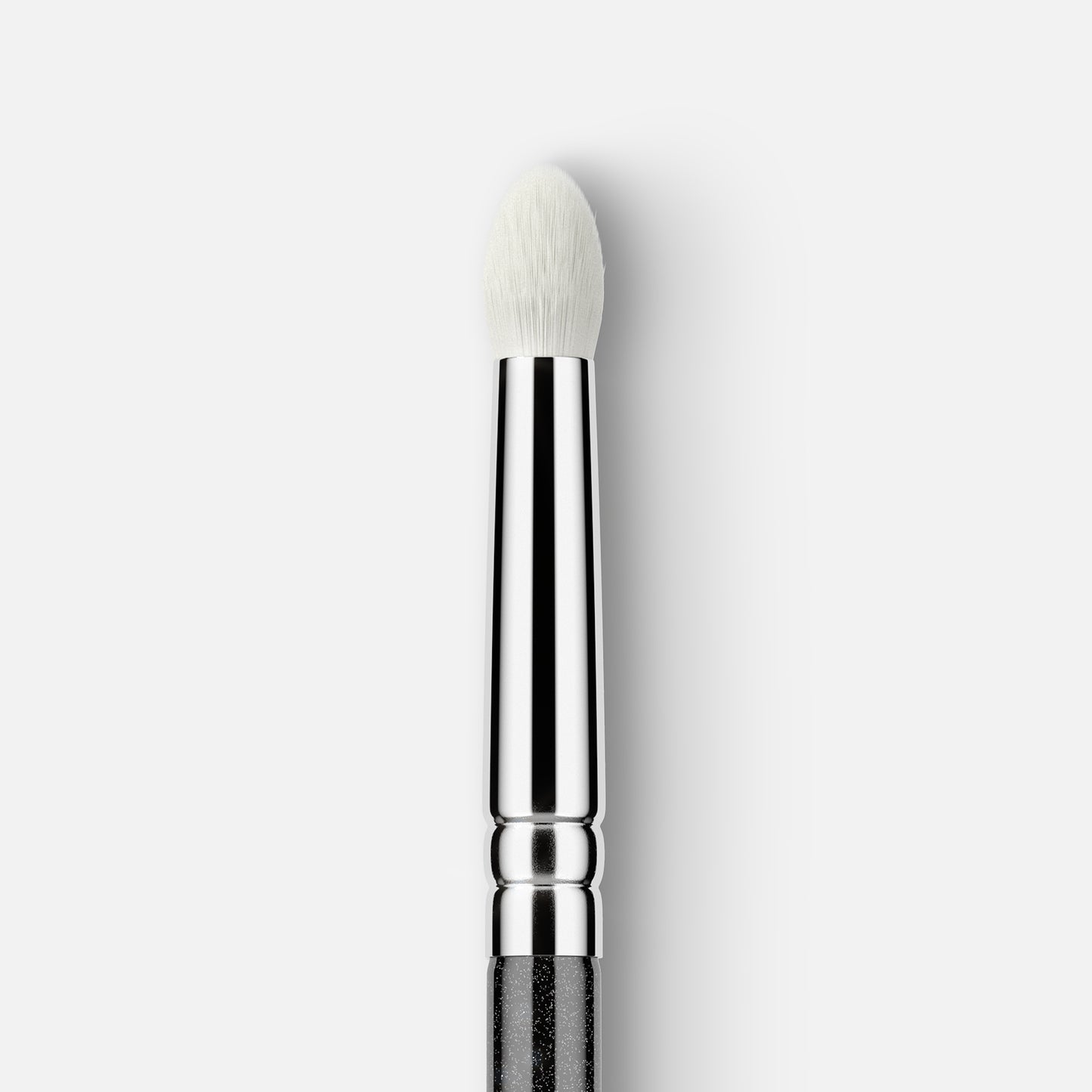 231 Detail Crease Definer Brush Expanded Image 2