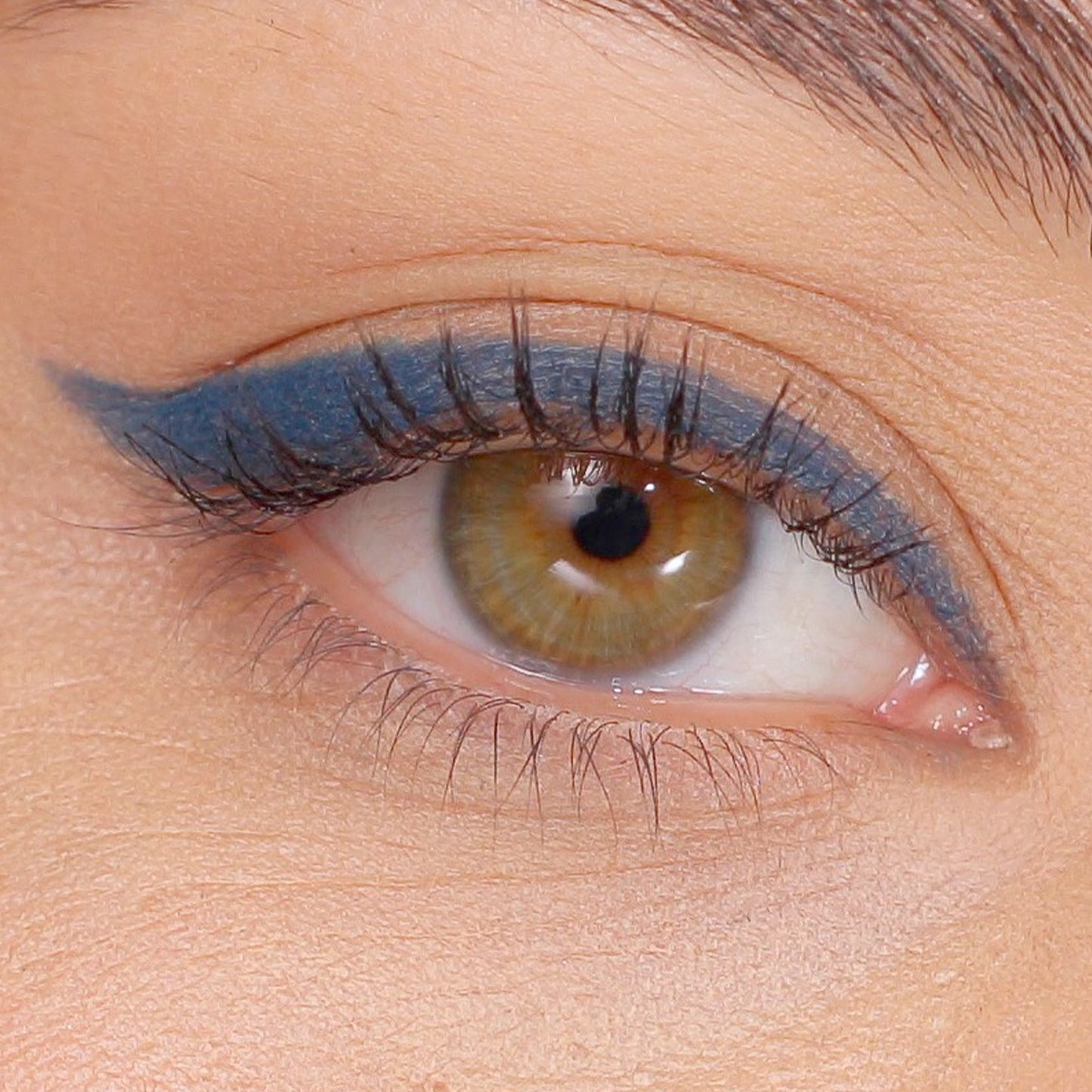 Velvet Love Eyeliner Pencil (Perfect Denim) Expanded Image 6