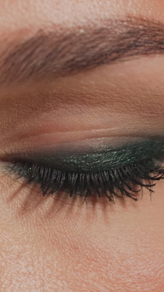 Velvet Love Eyeliner Pencil (Perfect Green) Main Image featured