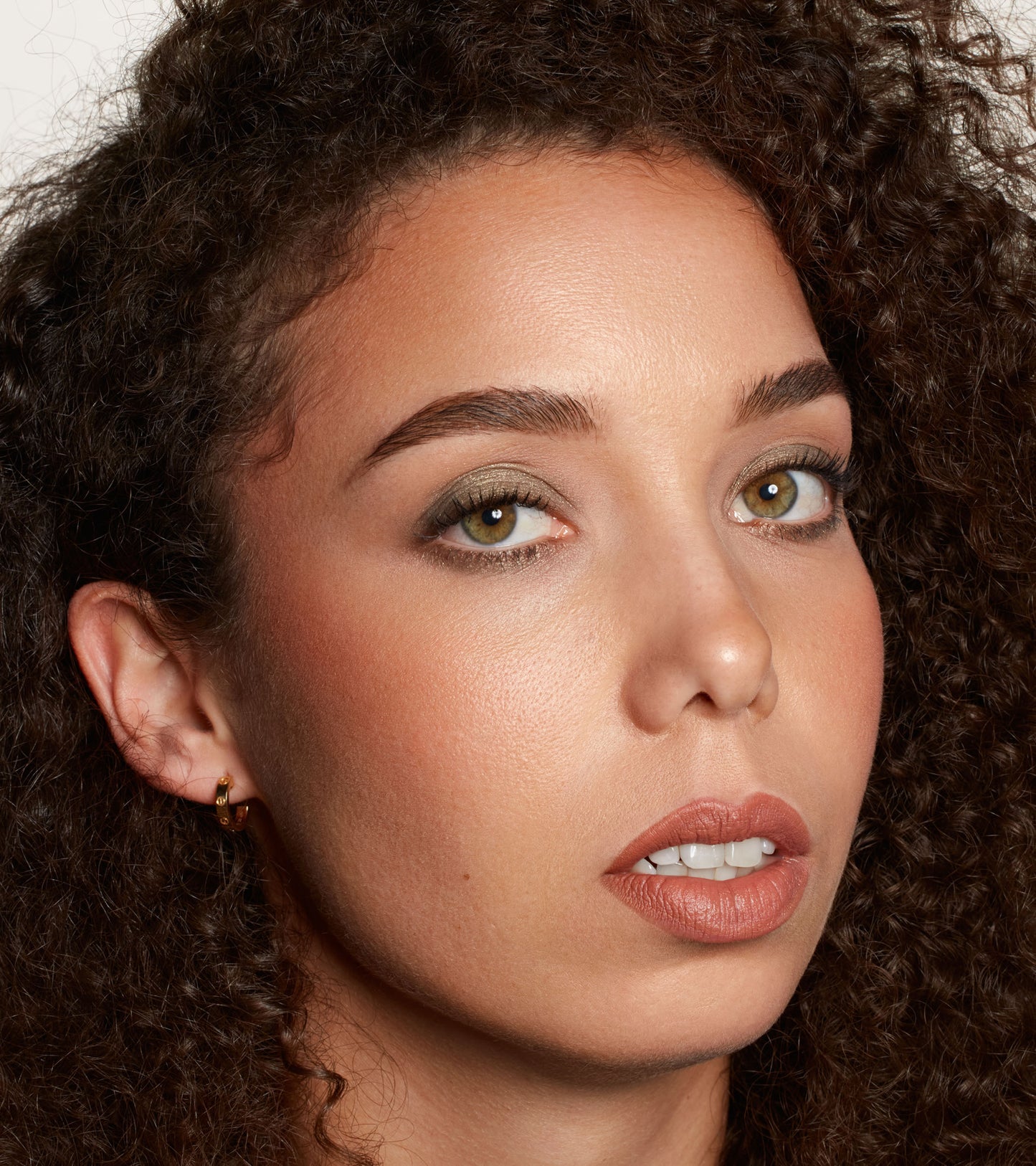 Eye Swipe Longwear 2-in-1 Shadow Liner (Greek Olive) Expanded Image 2