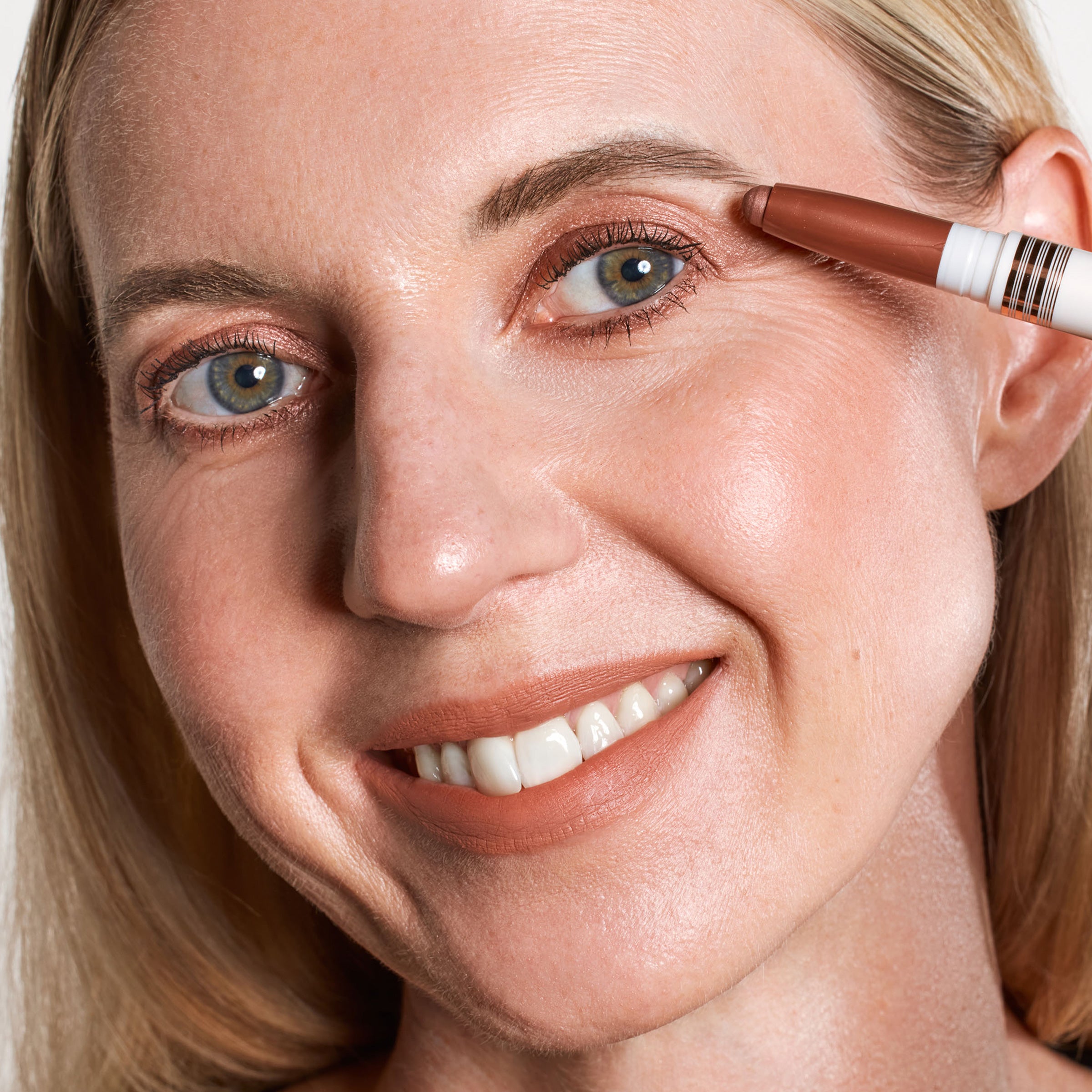 Eye Swipe Longwear 2-in-1 Shadow Liner (Dreamy Rose)