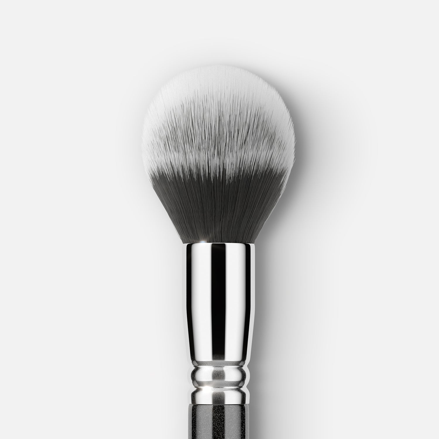 119 Bronzer Pinsel Main Image featured