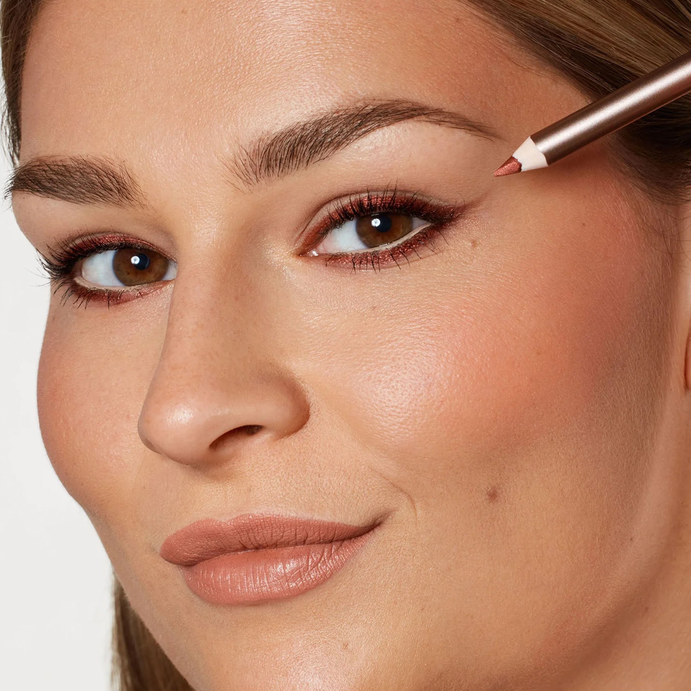 Velvet Love Eyeliner Pencil (Metallic Ruby)