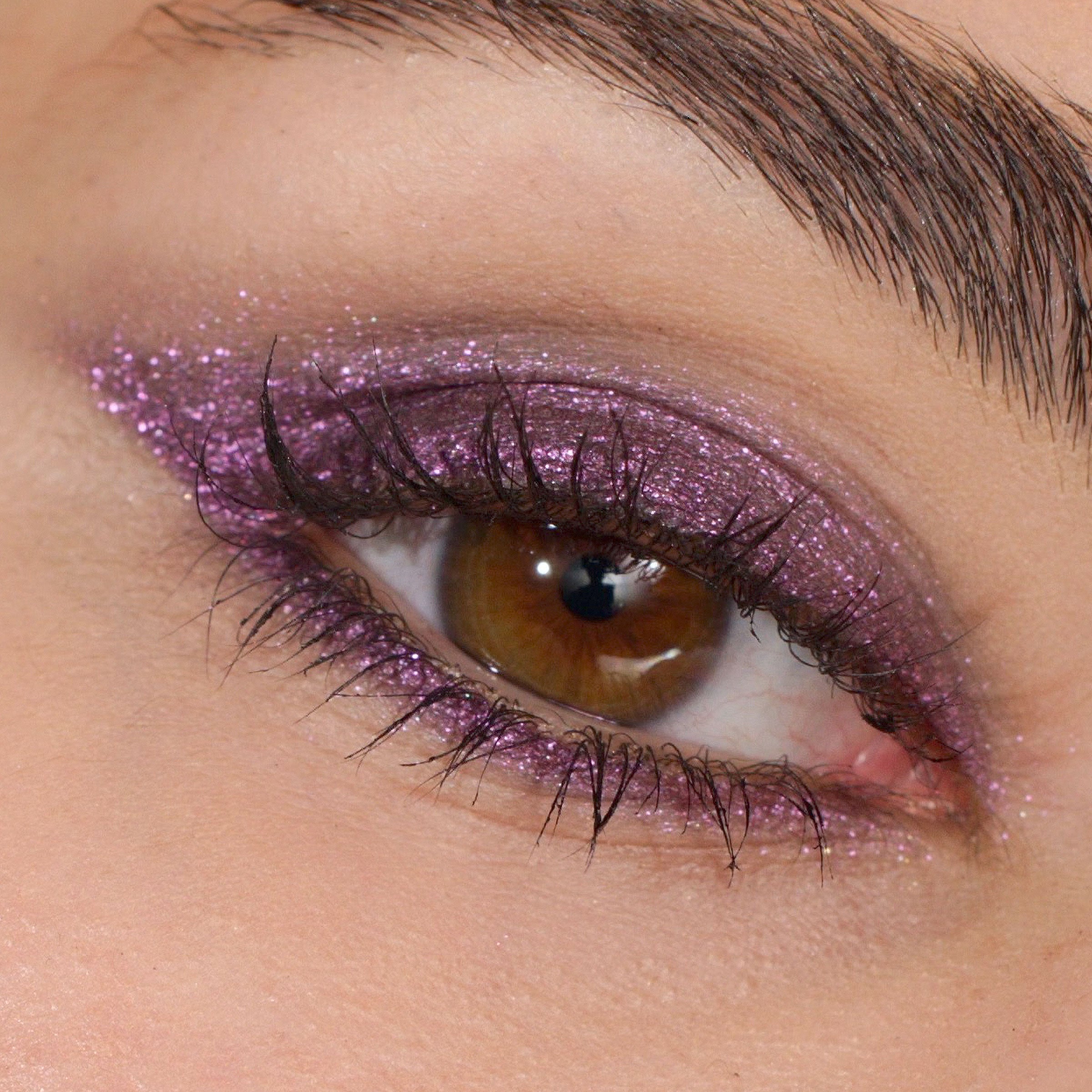 Velvet Love Eyeliner Pencil (Metallic Amethyst)