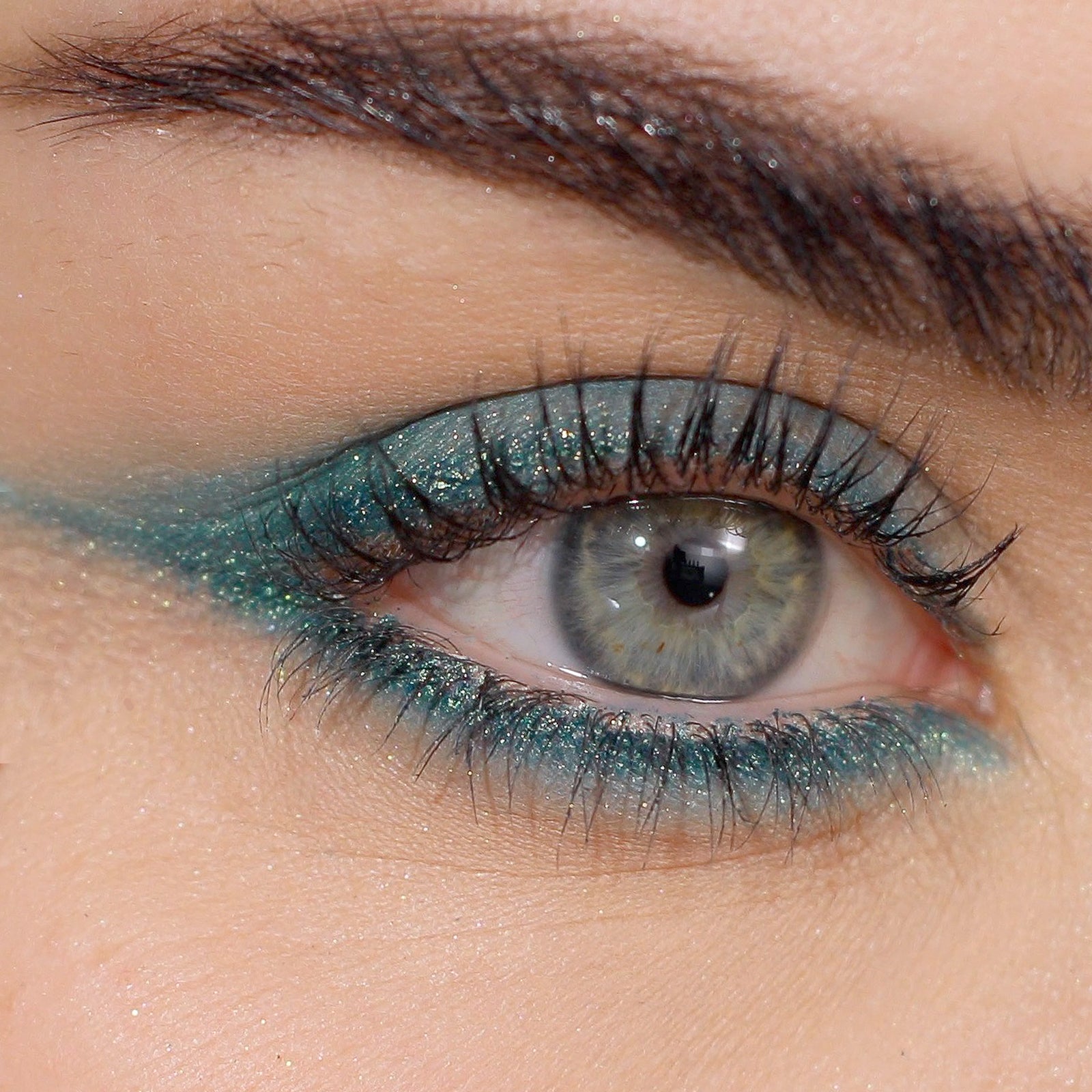 ZOEVA - Velvet Love Eyeliner Pencil (Metallic Emerald) - EYELINER