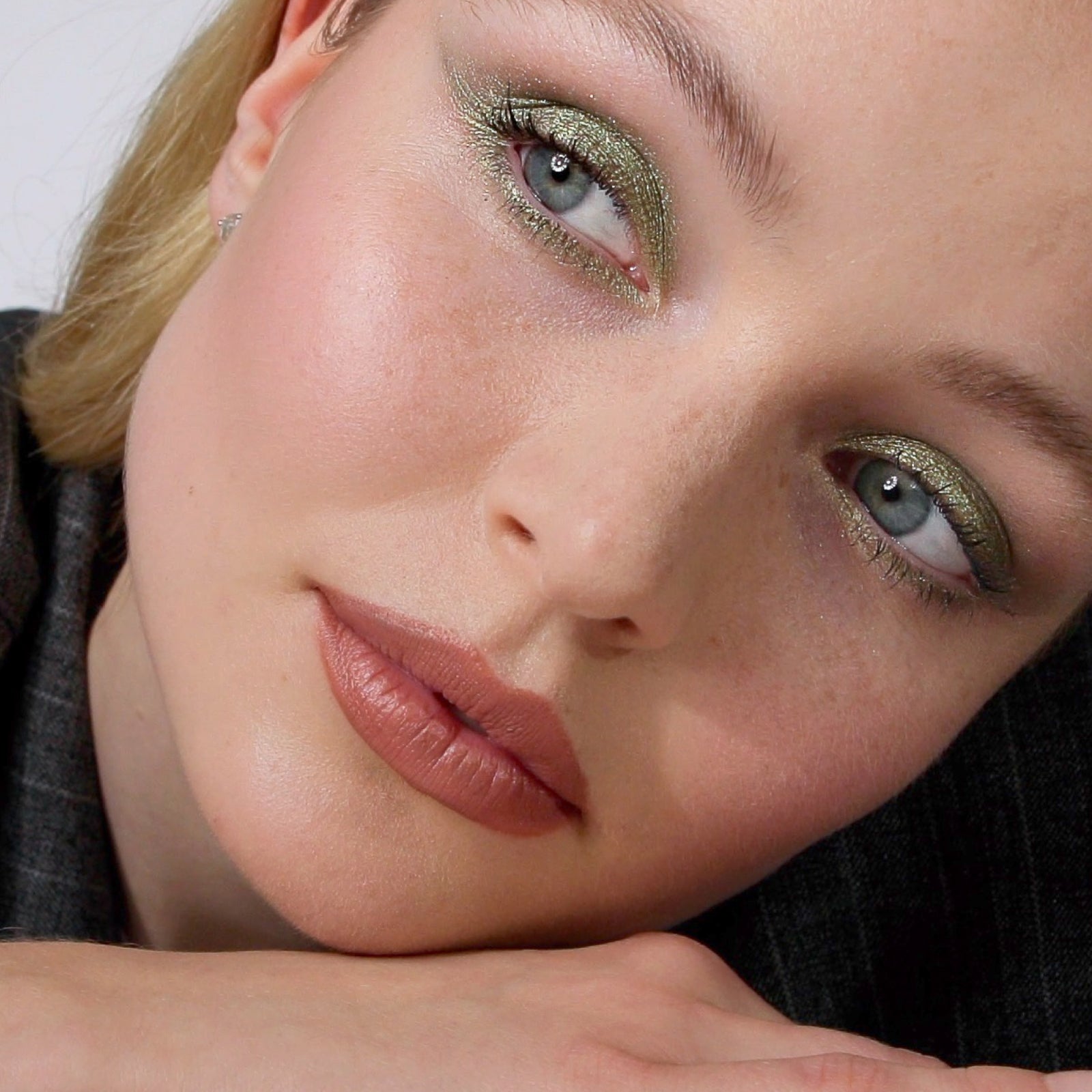 ZOEVA - Velvet Love Eyeliner Pencil (Metallic Lime Quartz) - EYELINER