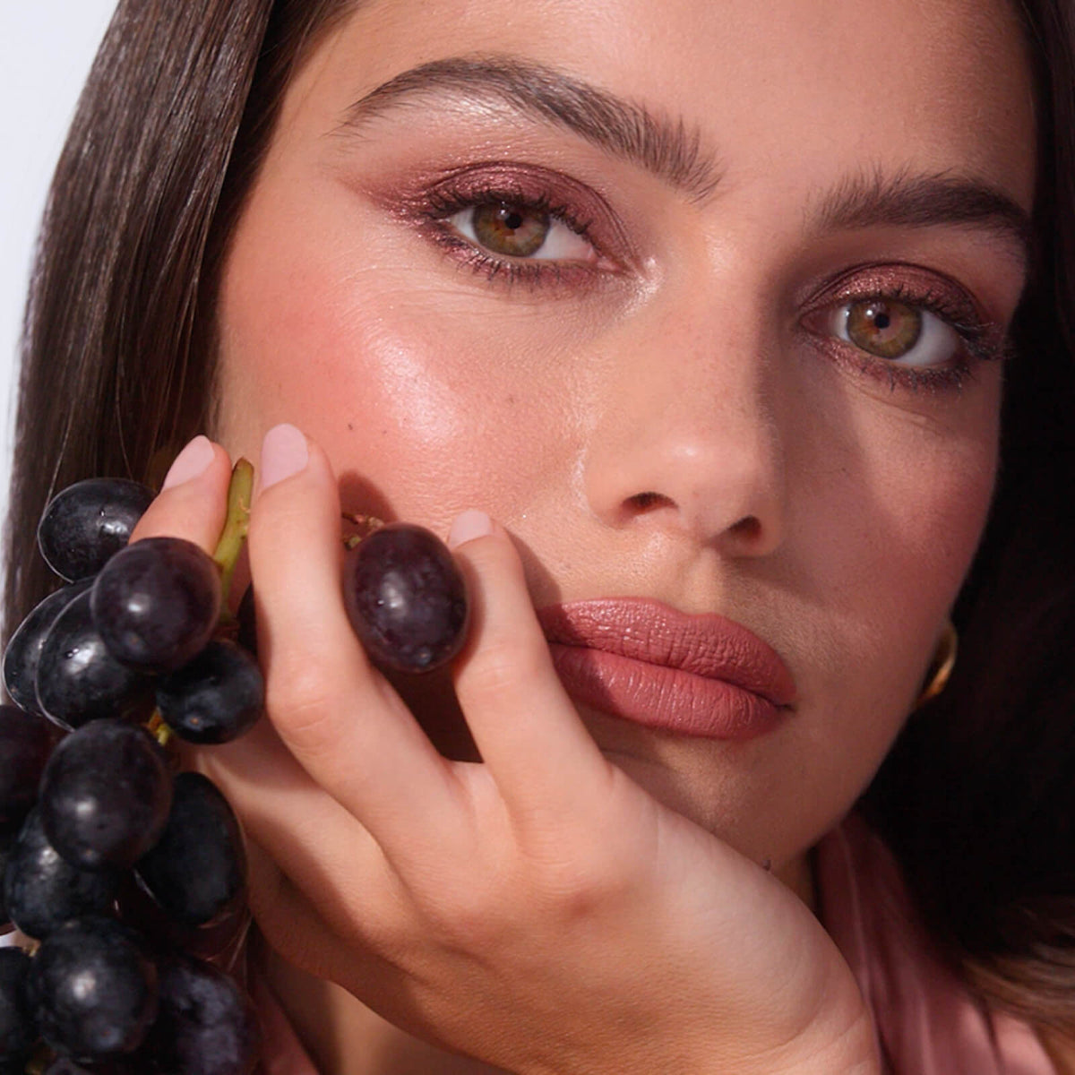 Velvet Love Eyeliner Pencil (Metallic Smoky Grape)
