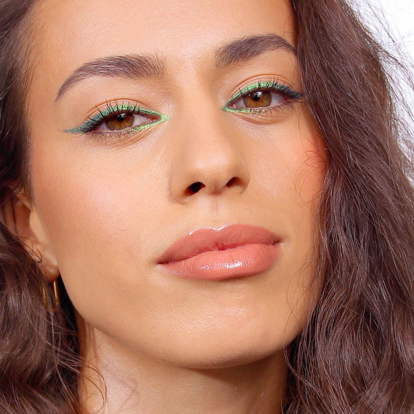 Velvet Love Eyeliner Pencil (Metallic Aegean Pearl)