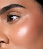 VELVET LOVE LIQ. HIGHLIGHTING BLUSH (PEACH NECTAR) Preview Image 2