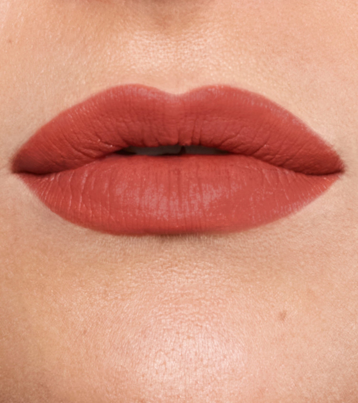 Velvet Love Matte Hyaluronic Long-Lasting Lipstick (Saskia) Main Image 3