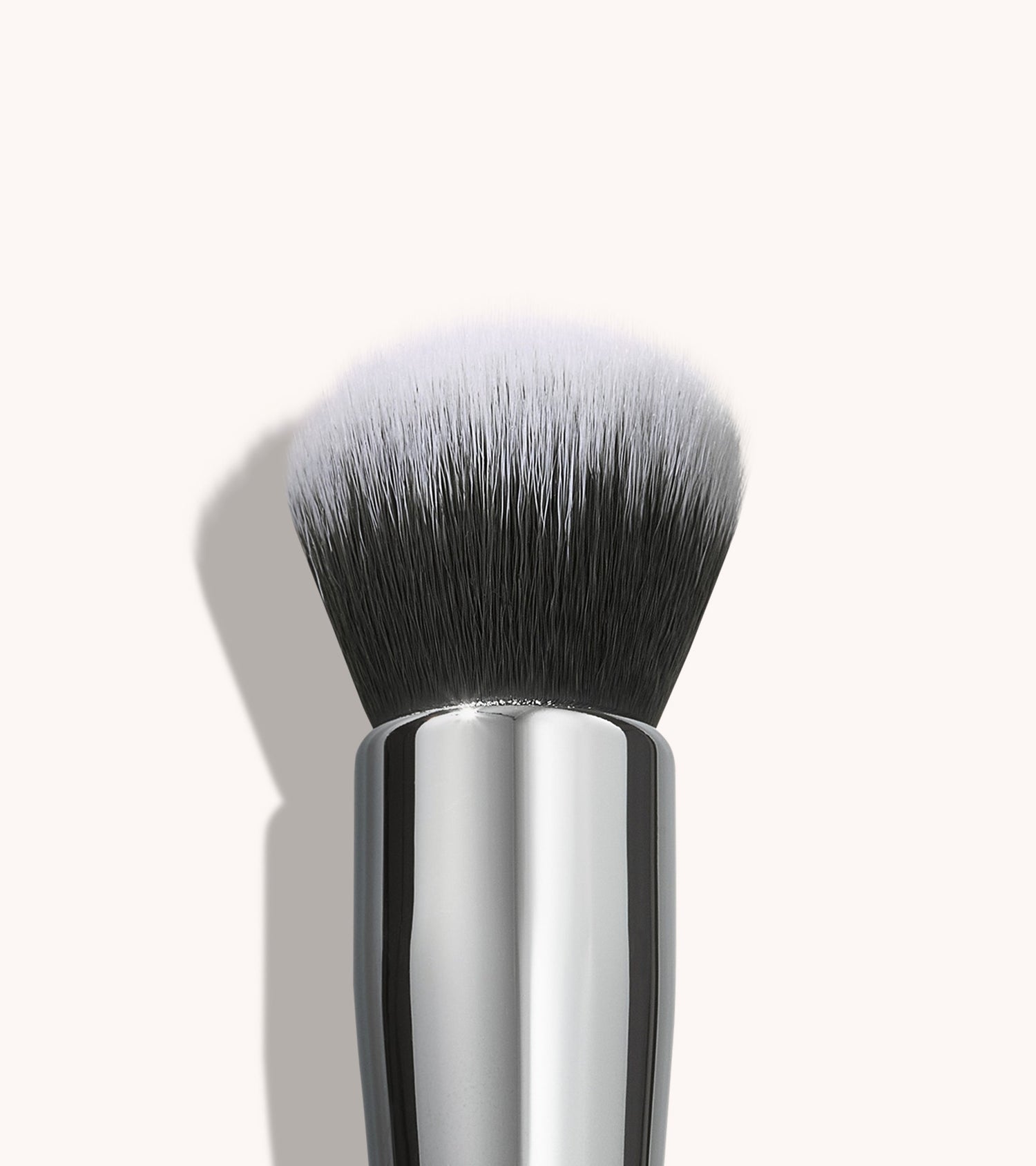 ZOEVA - 102 FOUNDATION BLENDER PINSEL - FACE BRUSH