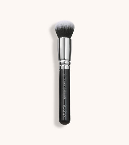 Makeup Revolution Create Defining Contour Brush, Makeup Brush For Contouring  The Cheeks, Nose & Eyes, Vegan & Cruelty-Free, R10 : : Beauty &  Personal Care