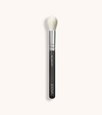 ZOEVA - 105 HIGHLIGHT PINSEL - FACE BRUSH